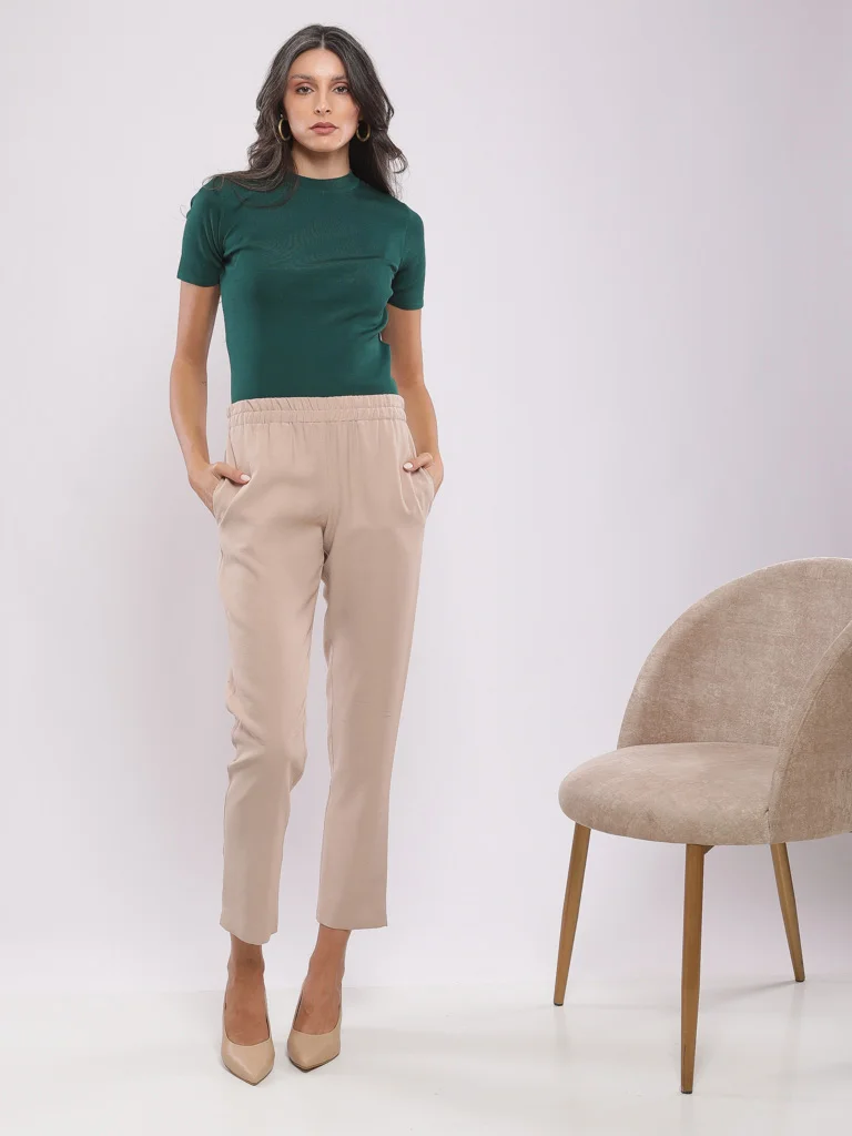 Pantalon 7/8ème fuselé à taille élastiquée