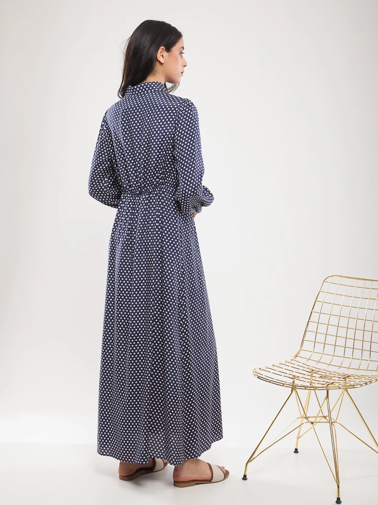 ROBE JILOUNE