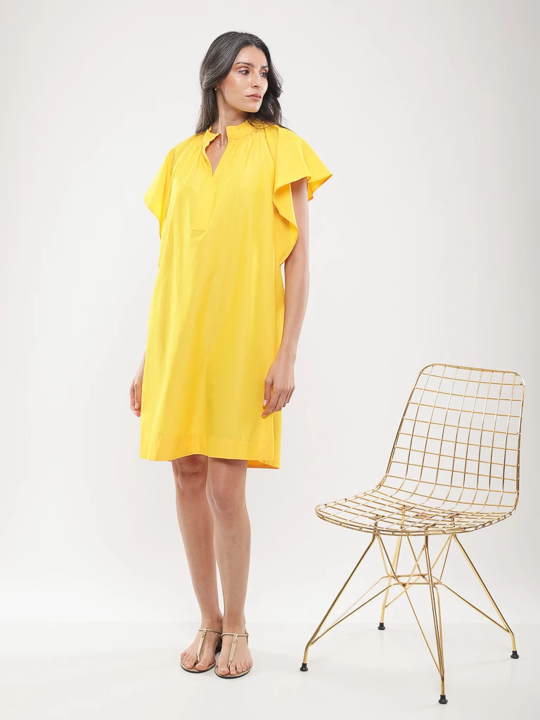 Robe courte manches à volants