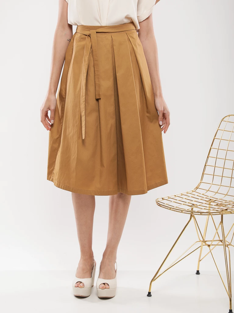 Jupe midi plissée à ceinture nouée