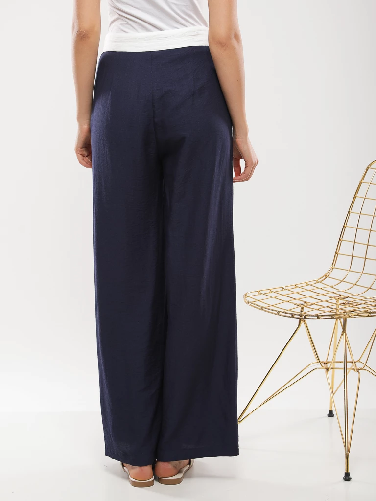 Pantalon large à ceinture contrastante