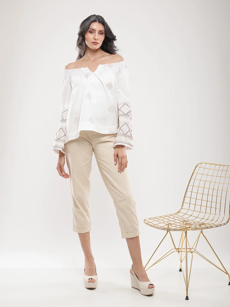 Blouse brodée manches larges