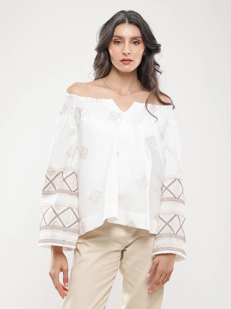 Blouse brodée manches larges