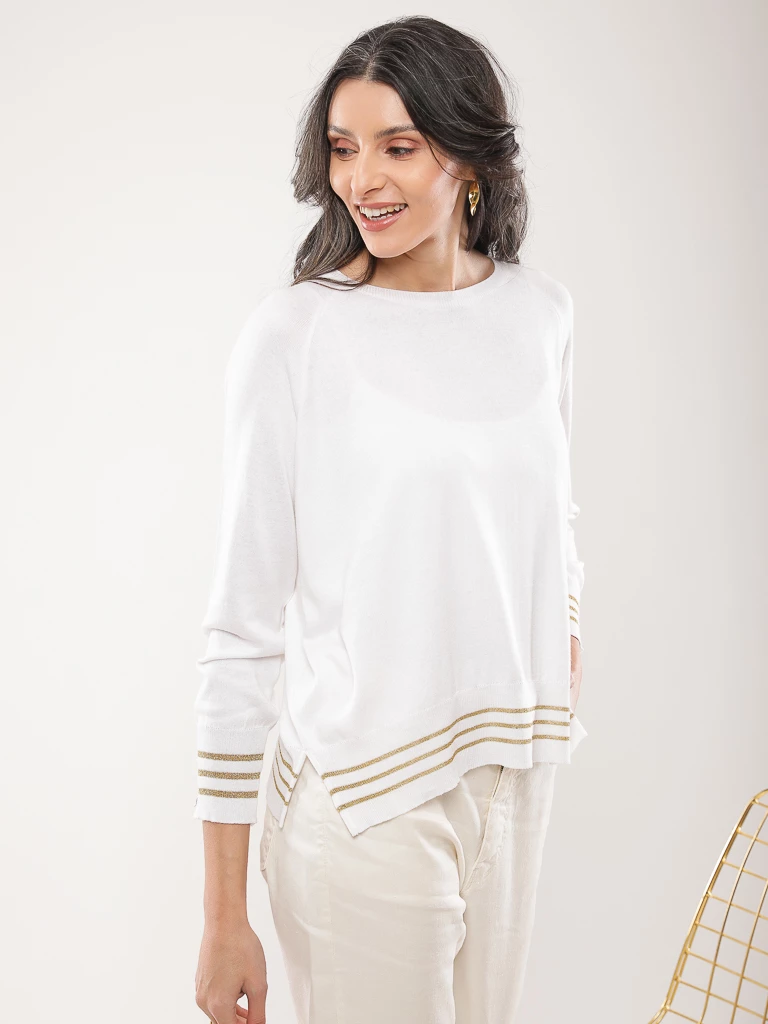 Pull en maille à rayures dorées