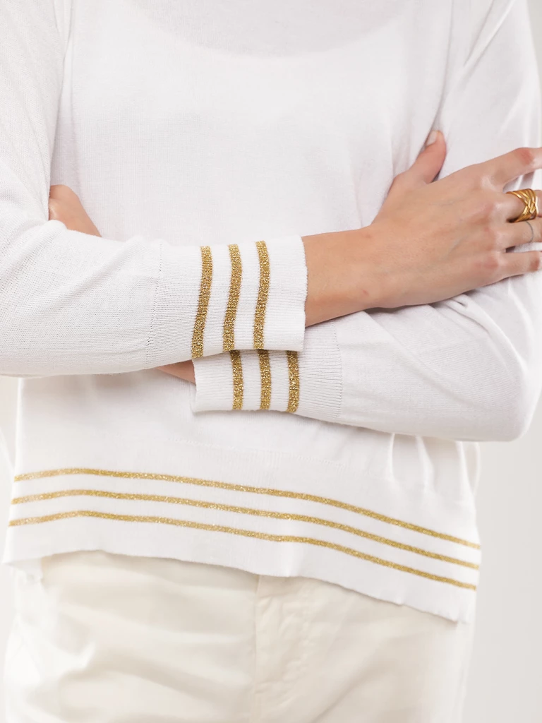 Pull en maille à rayures dorées