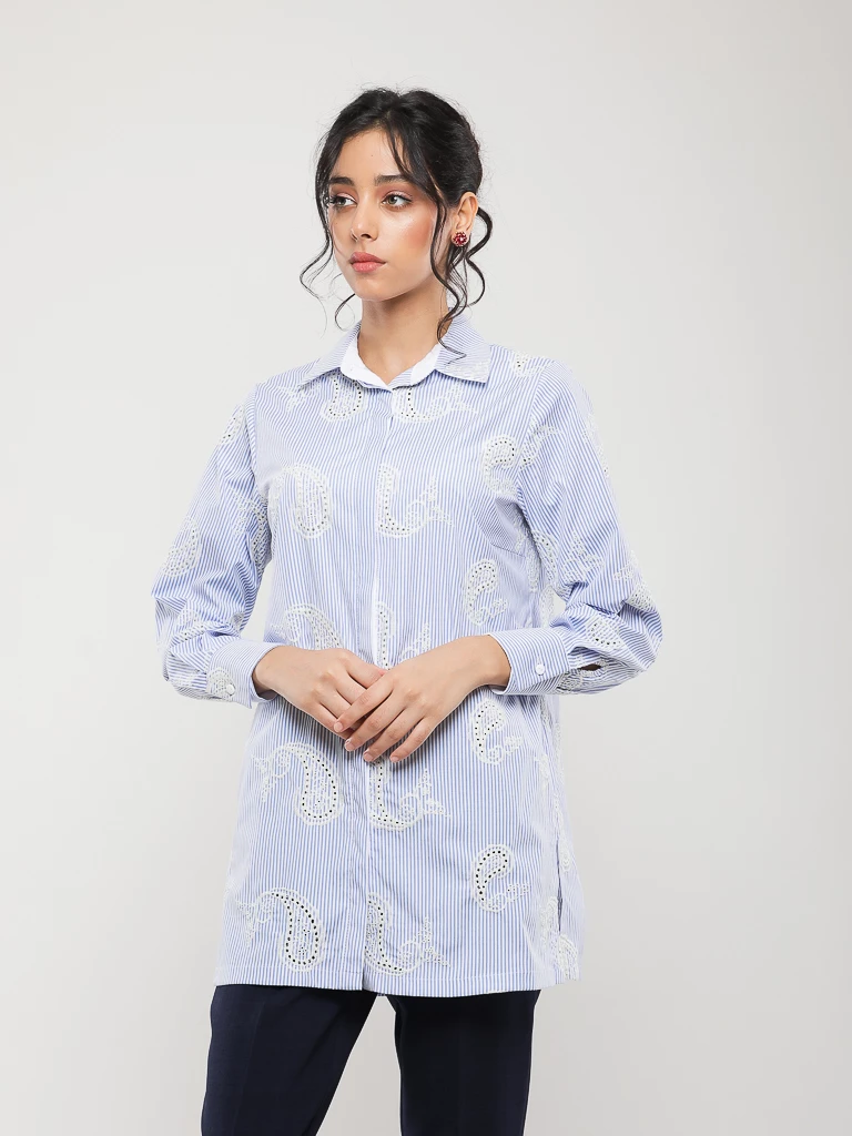 CHEMISE BRODÉE À RAYURES