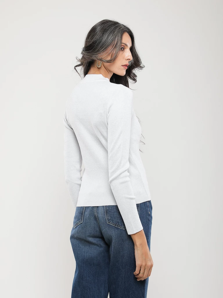 PULL EN MAILLE À COL MONTANT