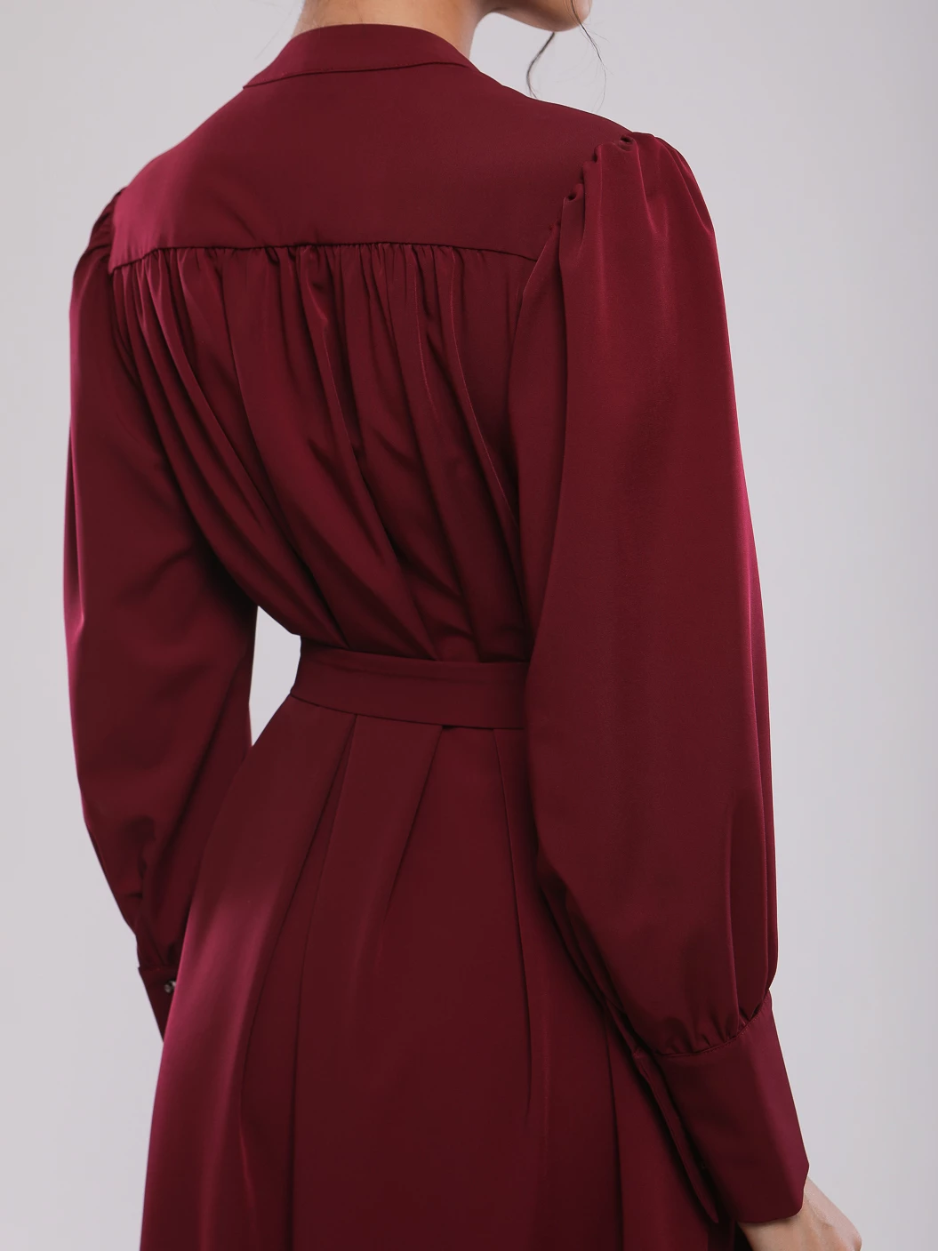 ROBE LONGUE A MANCHES BOUFFANTES