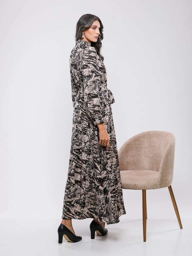 ROBE LONGUE A COL OFFICIER