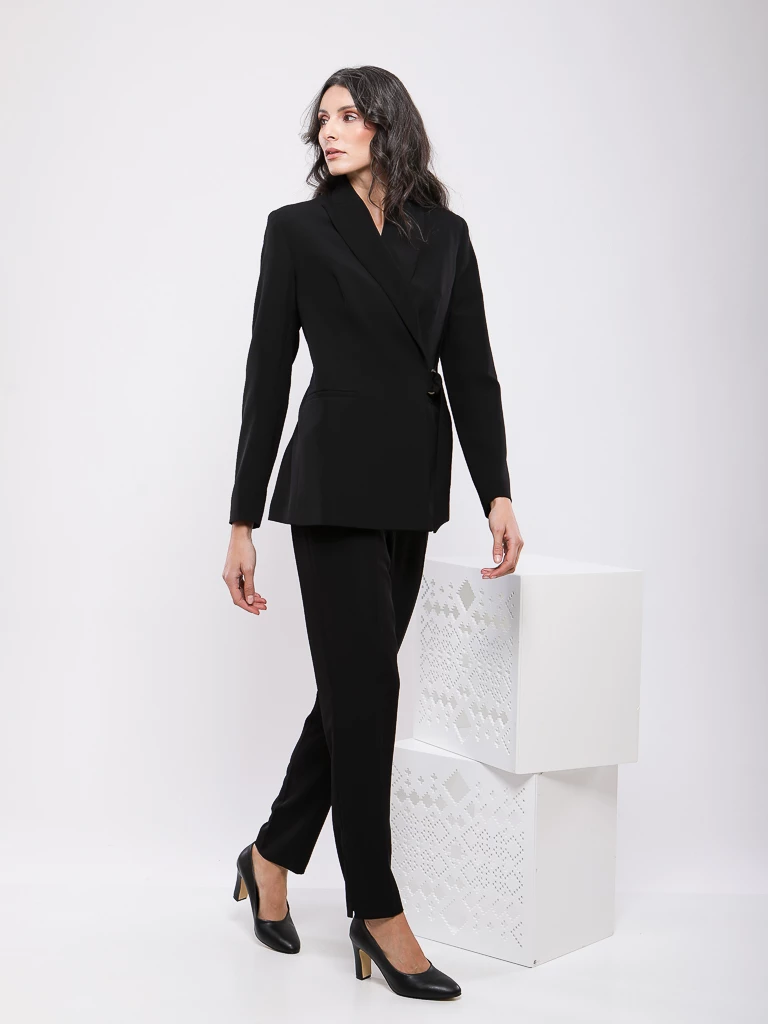 VESTE DE TAILLEUR CROISÉE À BOUCLE