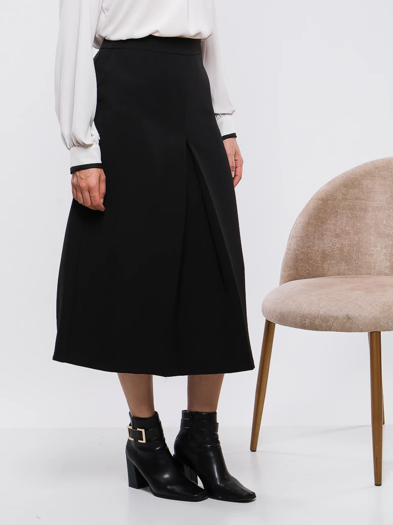 JUPE DROITE A PLI CREUX