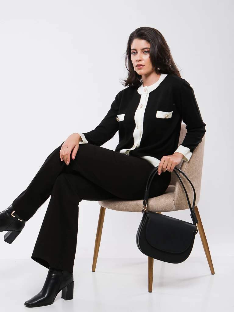 GILET EN MAILLE BICOLORE MANCHES LONGUES