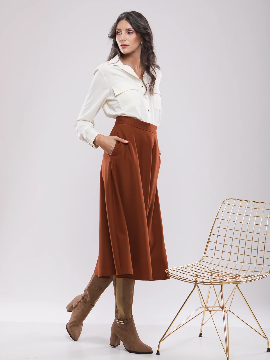 JUPE MIDI ÉVASÉE AVEC POCHES