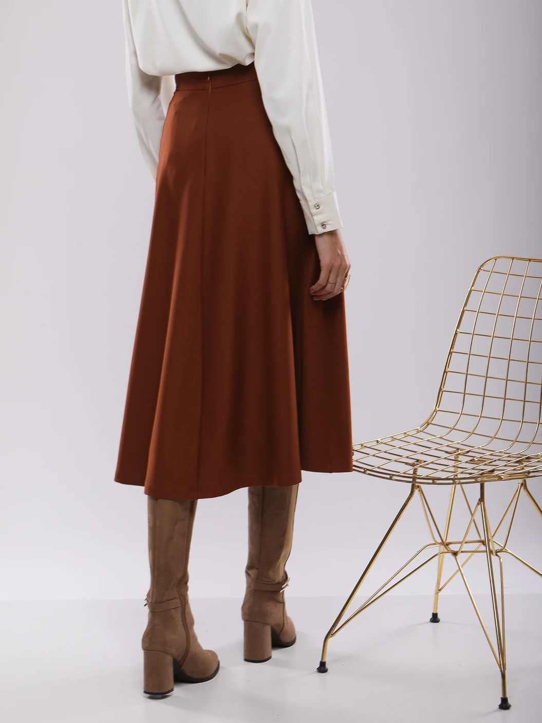 JUPE MIDI ÉVASÉE AVEC POCHES