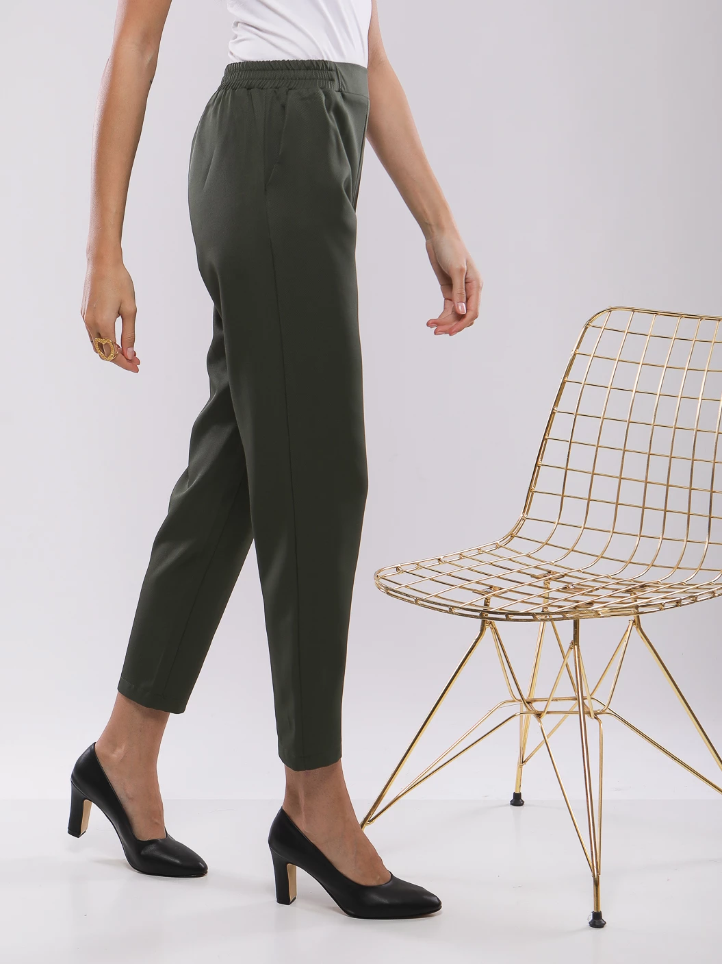 PANTALON COUPE DROITE A REVERS