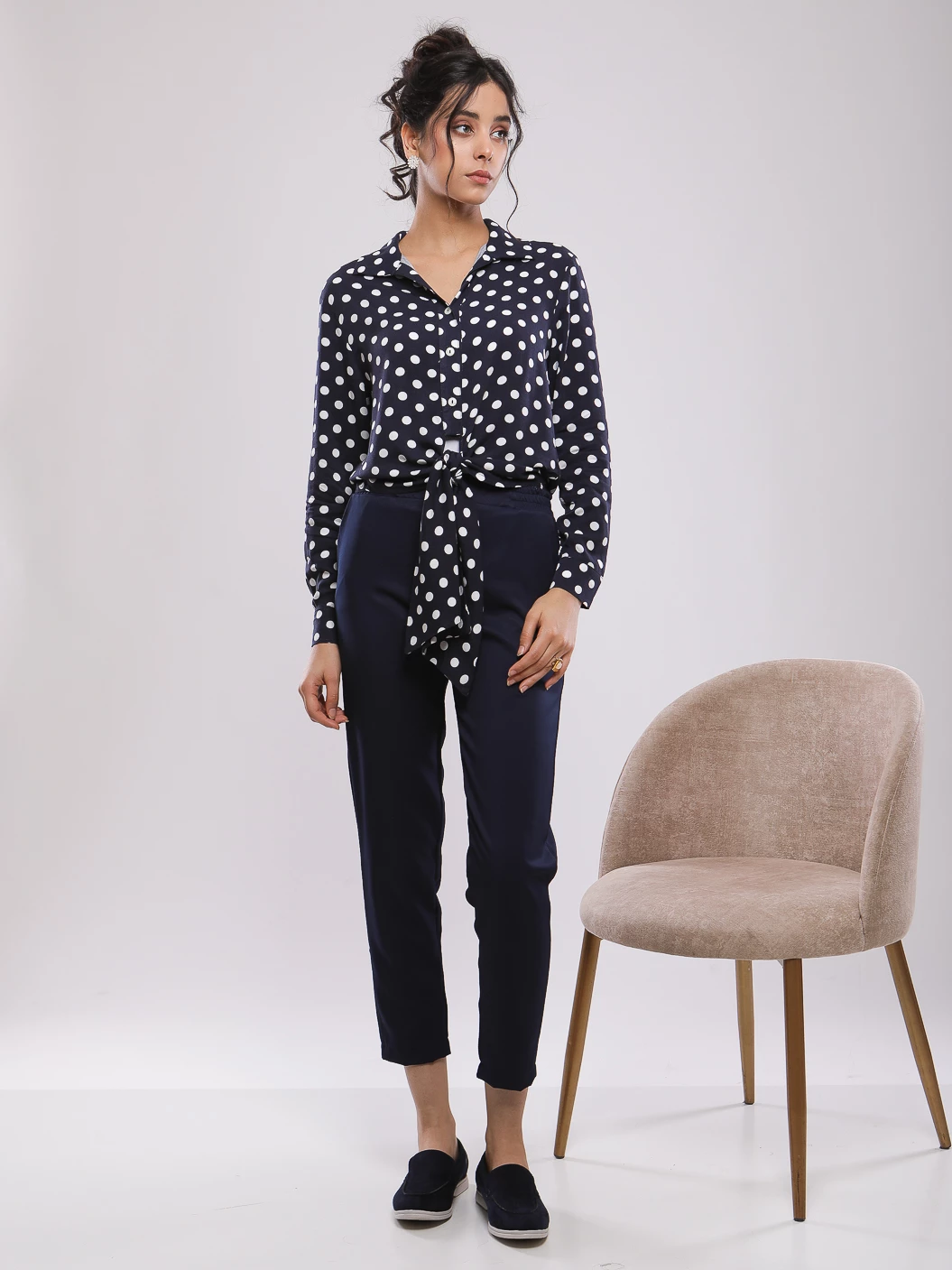 PANTALON COUPE DROITE A REVERS