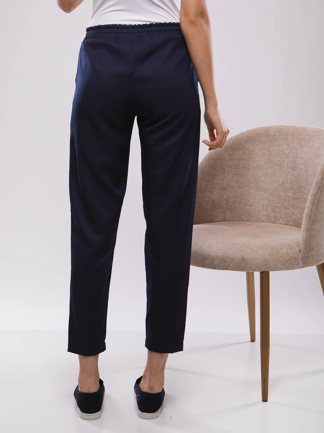 PANTALON COUPE DROITE A REVERS