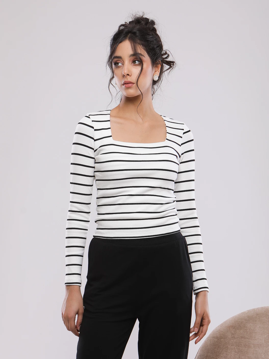 T-SHIRT COURT RAYE A MANCHES LONGUES