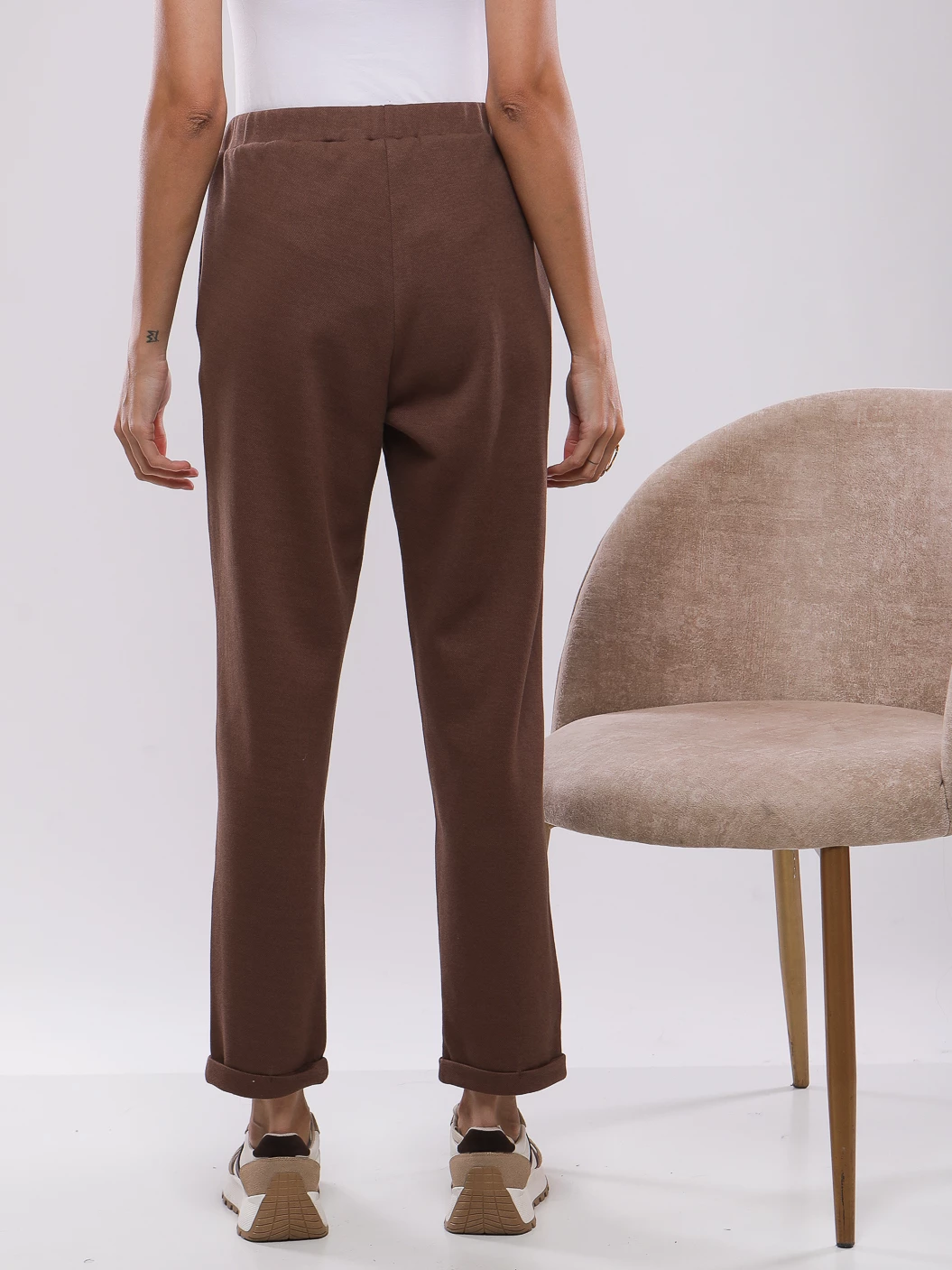 PANTALON DE JOGGING AVEC NERVURE ET REVERS