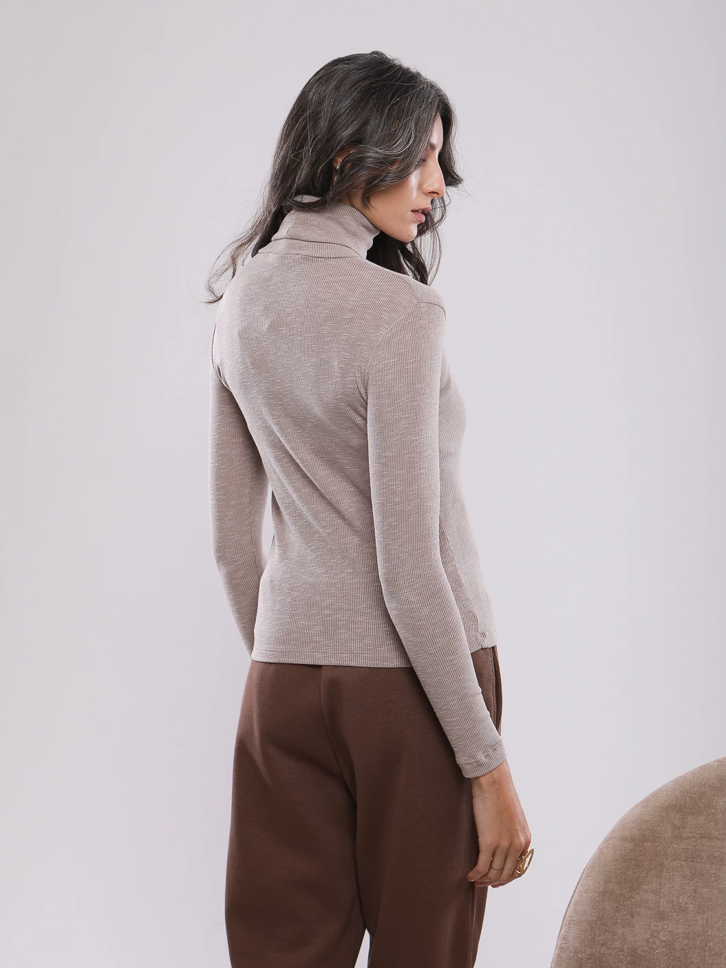 PULL COL ROULÉ CÔTELÉ