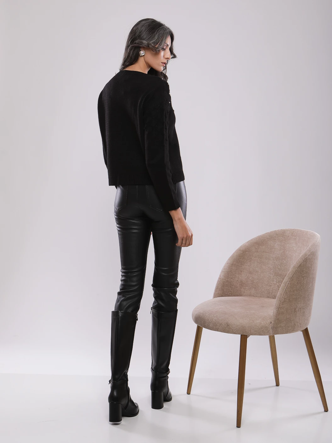 PULL COURT EN MAILLE MANCHES LONGUES