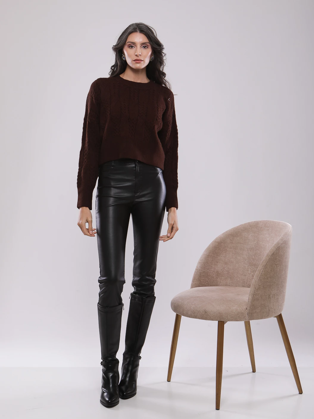 PULL COURT EN MAILLE MANCHES LONGUES