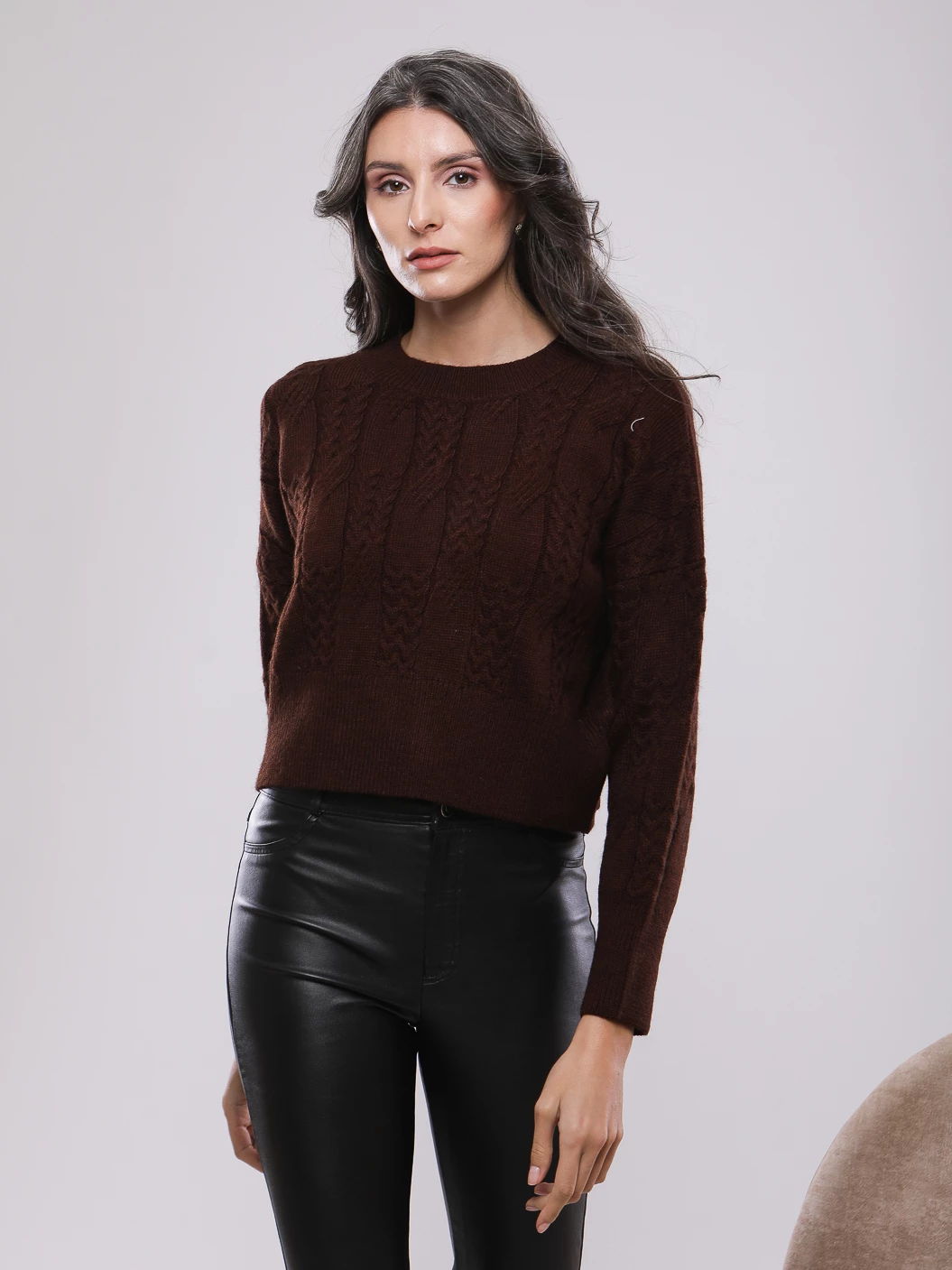 PULL COURT EN MAILLE MANCHES LONGUES