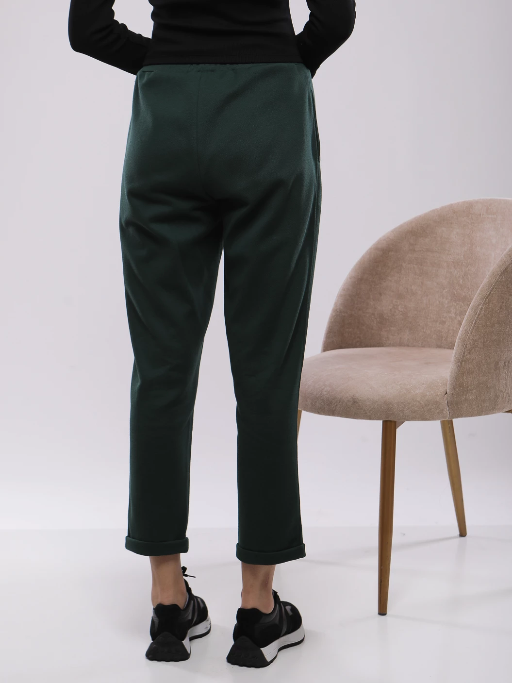 PANTALON DE JOGGING AVEC NERVURE ET REVERS