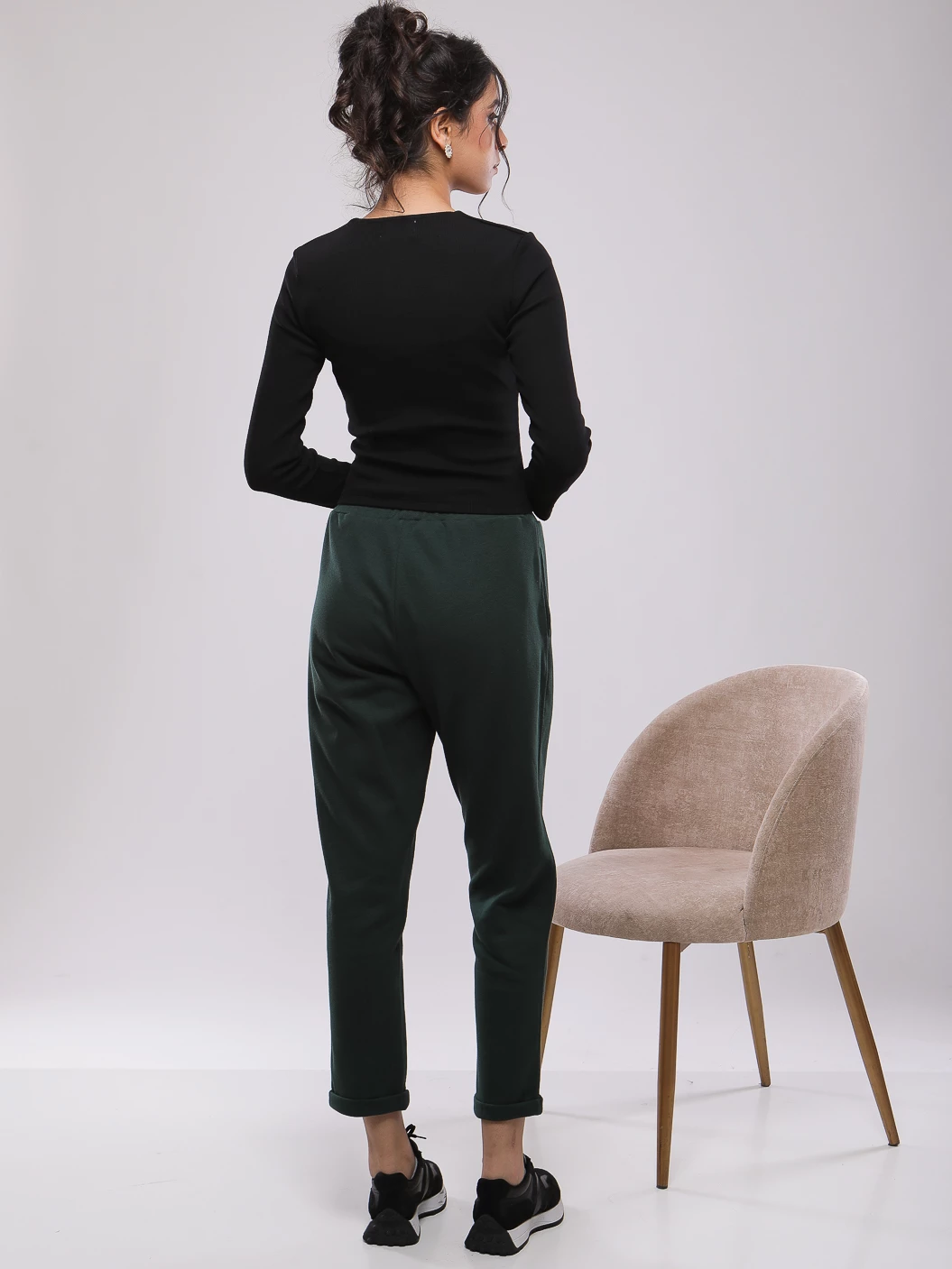 PANTALON DE JOGGING AVEC NERVURE ET REVERS