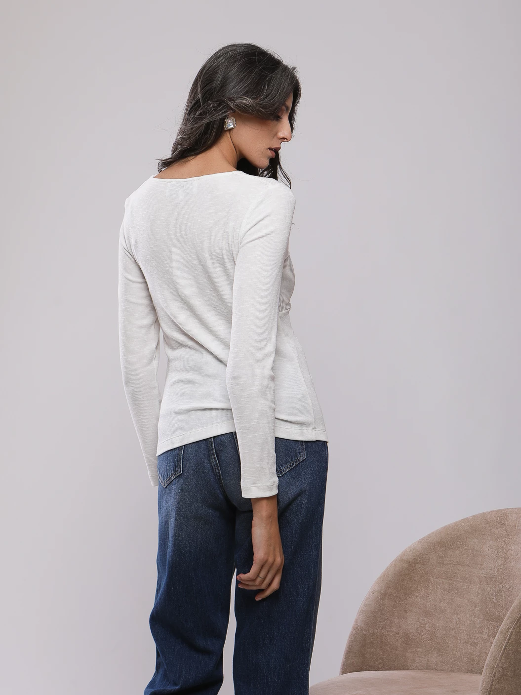 T-SHIRT MANCHES LONGUES À NŒUD TORSADÉ