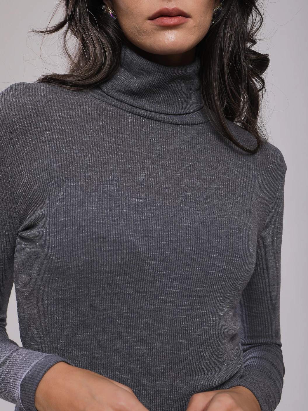 PULL COL ROULÉ CÔTELÉ