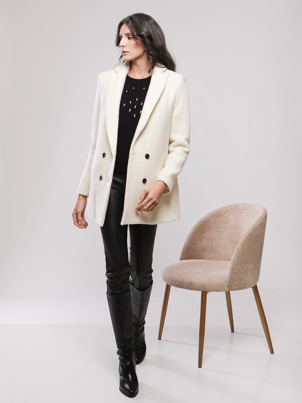 MANTEAU COURT TEXTURÉ DOUBLE BOUTONNAGE