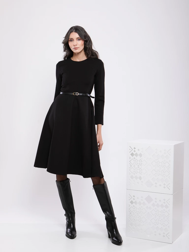 ROBE MIDI ÉVASÉE A MANCHES LONGUE