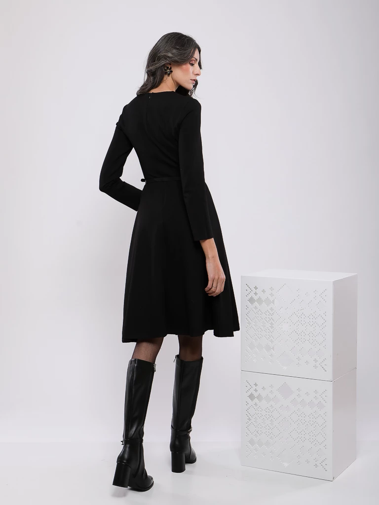 ROBE MIDI ÉVASÉE A MANCHES LONGUE