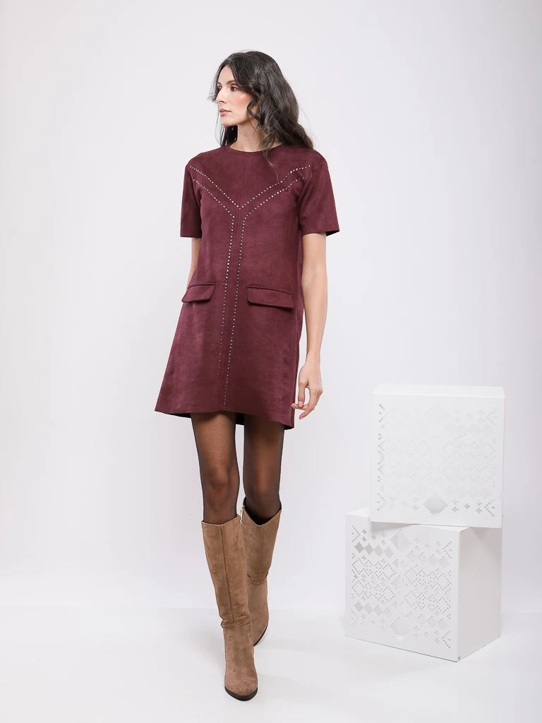 ROBE COURTE EFFET DAIM A CLOUS