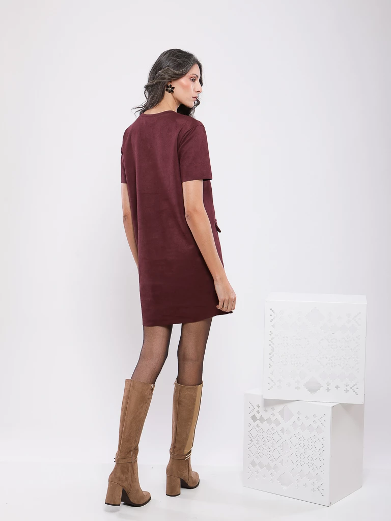 ROBE COURTE EFFET DAIM A CLOUS