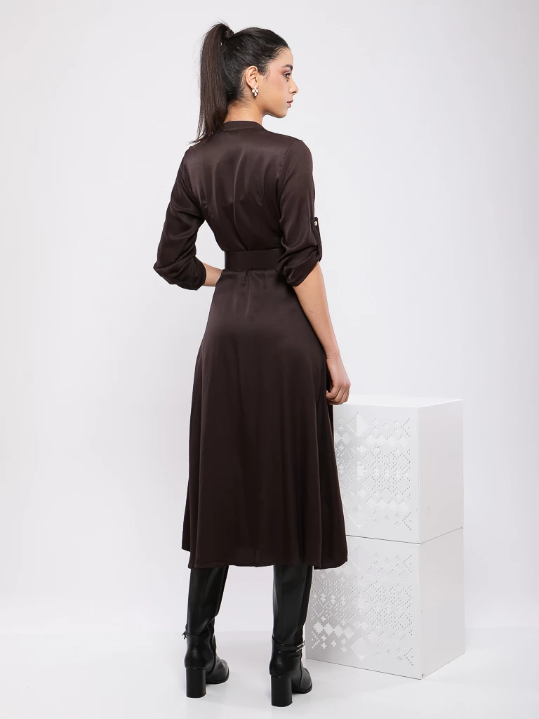 ROBE MI-LONGUE A COL MAO