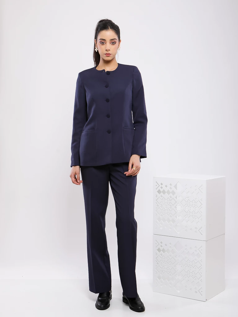 VESTE À COL RAS DU COU