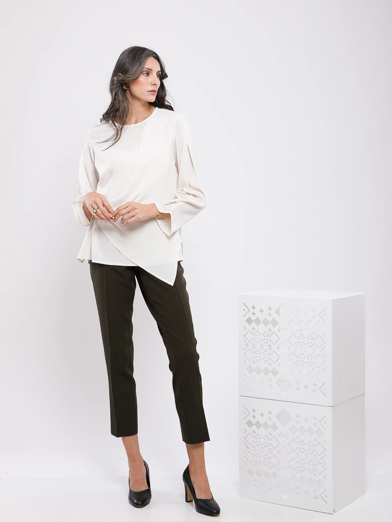 BLOUSE COUPE ASYMETRIQUE