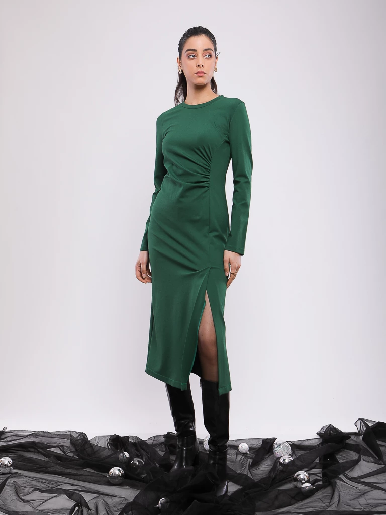 ROBE AJUSTEE A FENTE LATERALE