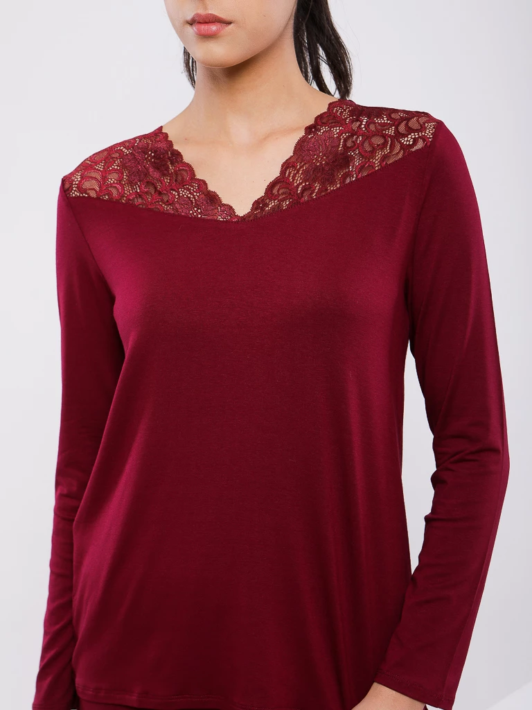 PYJAMA AVEC DENTELLE