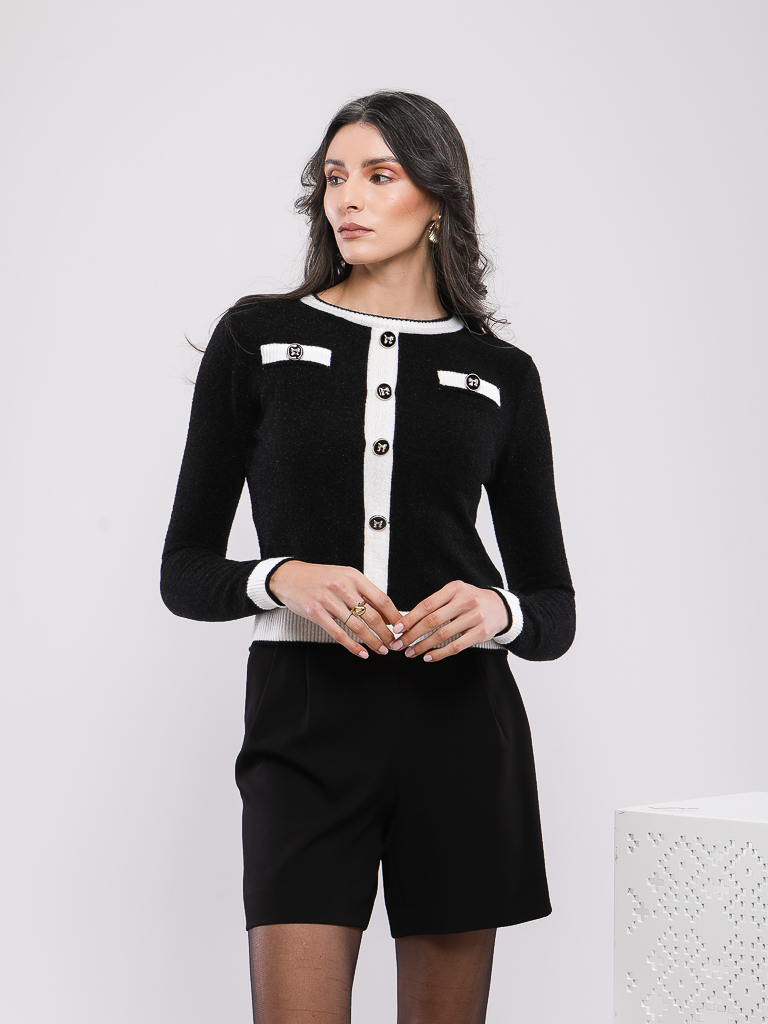 PULL-GILET CONTRASTE A POCHES DECORATIVES