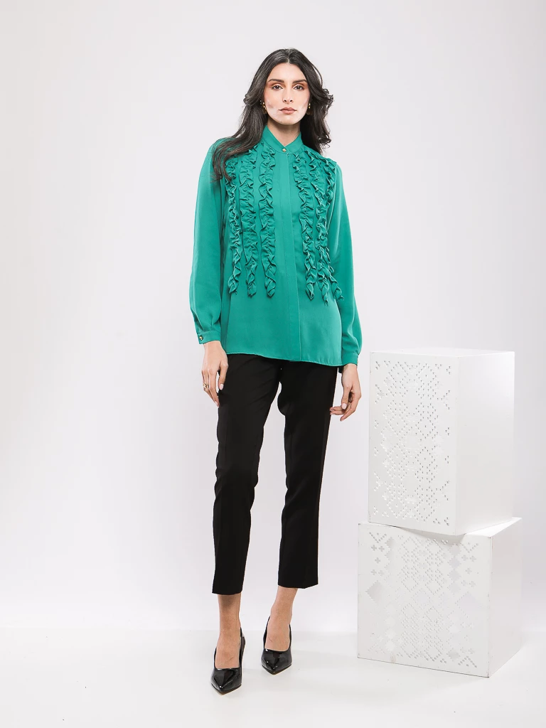 CHEMISE FLUIDE EN CRÊPE LÉGER À VOLANTS