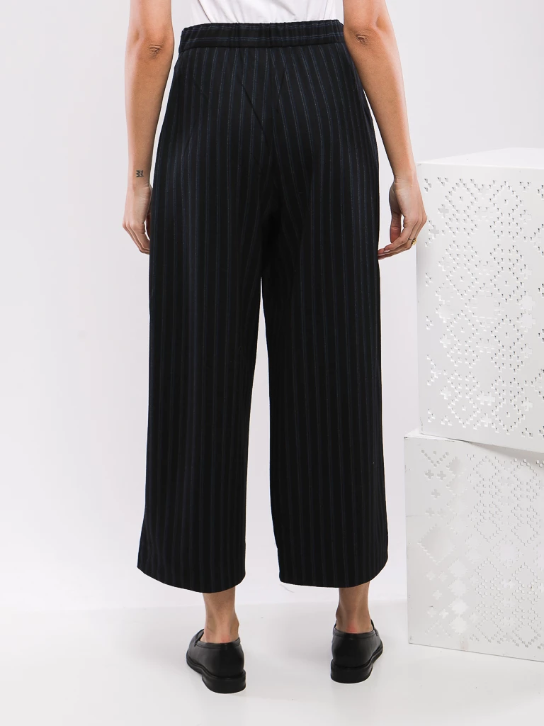 PANTALON LARGE PLISSÉ À RAYURES