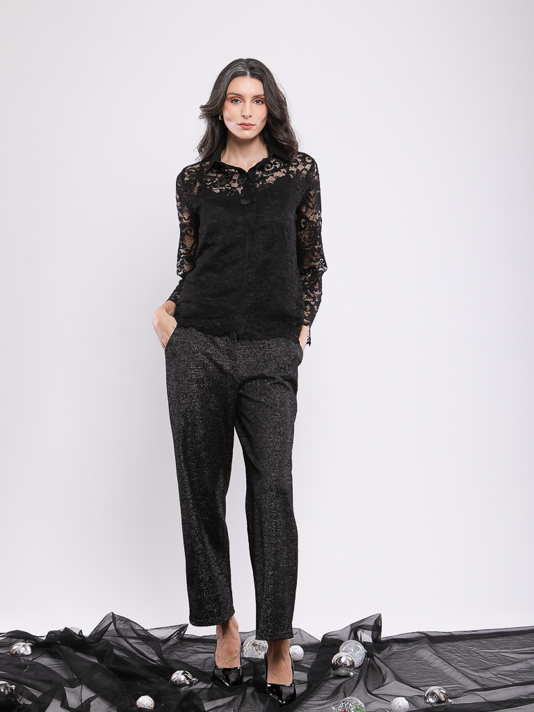 CHEMISE COURTE EN DENTELLE GUIPURE