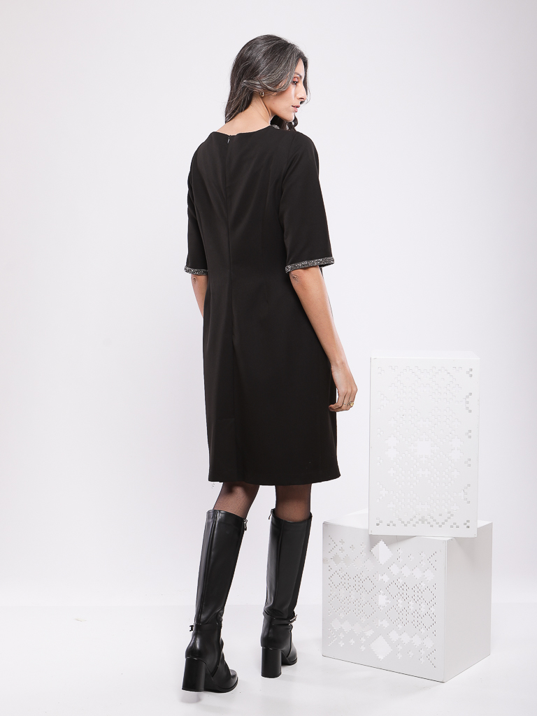 ROBE COUPE DROITE, MANCHES TROIS-QUARTS