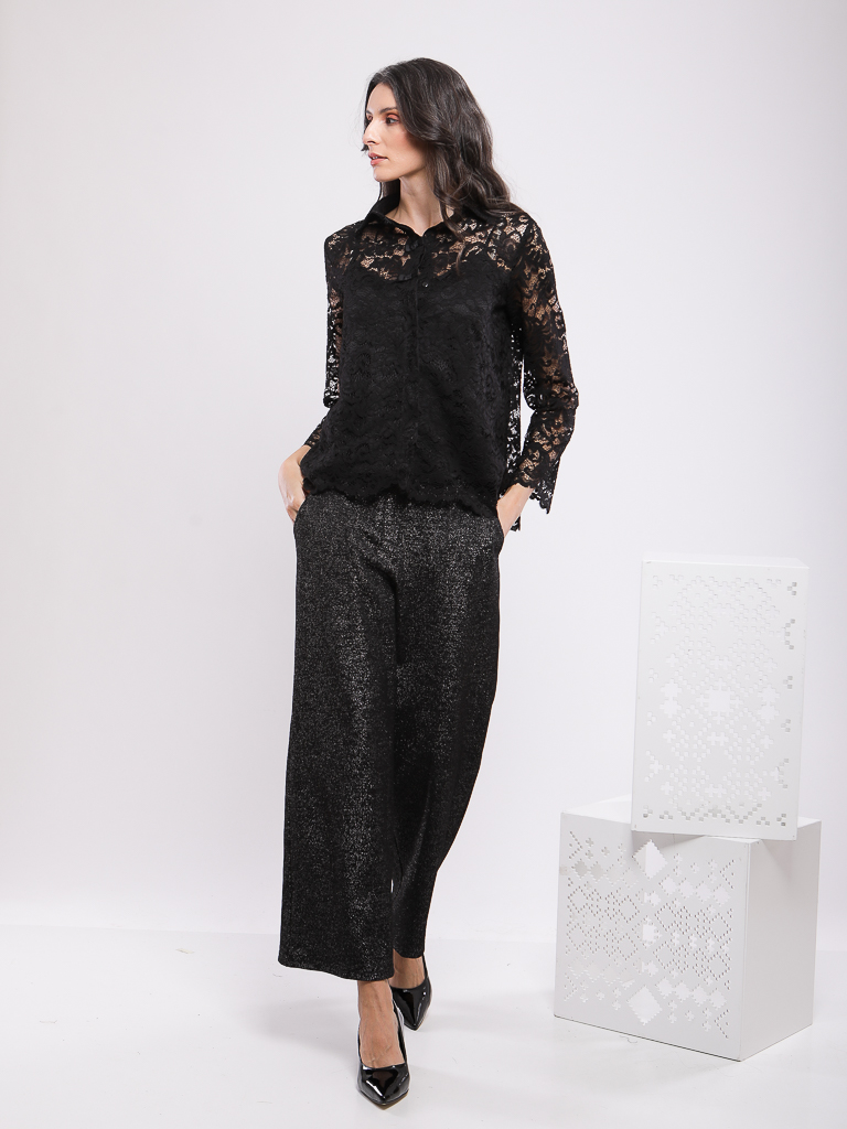 CHEMISE COURTE EN DENTELLE GUIPURE