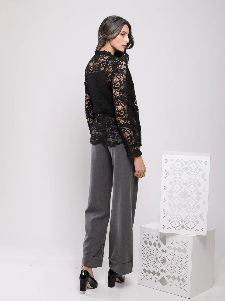 CHEMISE EN DENTELLE GUIPURE MANCHES LONGUES