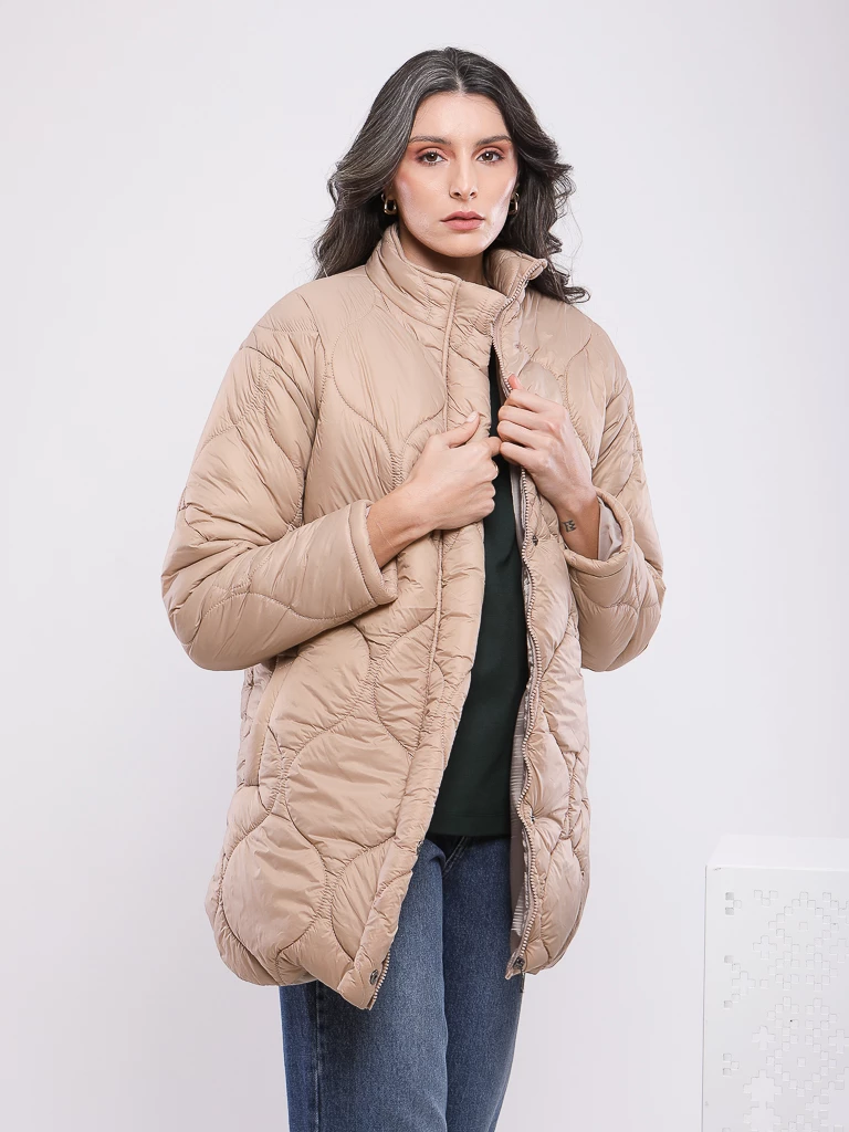 DOUDOUNE MATELASSÉE MI-LONGUE COUPE DROITE