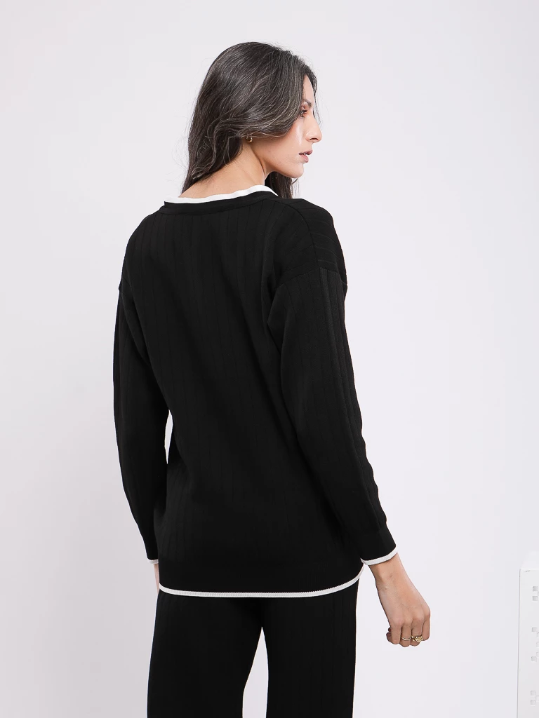 ENSEMBLE EN MAILLE AVEC GILET GARDIGAN